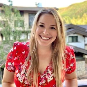 Meet your Posher, Elizabeth